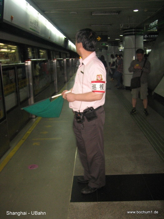Flag-Man in der U-Bahn