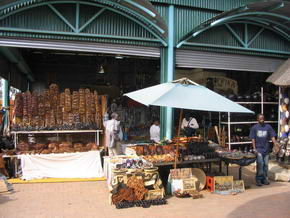 Afrikanischer Markt an der East Gate Mall